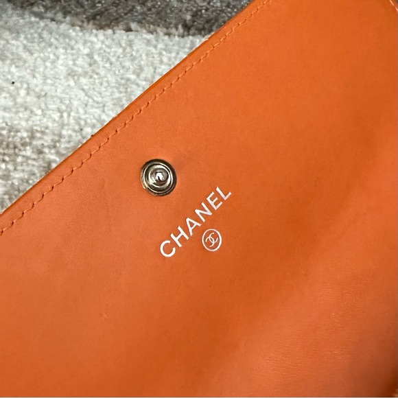 CHANEL BRIGHT ORANGE DIAMOND STITCH PATENT LEATHER LONG WALLET WITH BOX - Picture 9 of 16